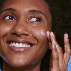 Peter Thomas Roth Water Drench Hyaluronic Cloud Rich Barrier Moisturizer 7 Peter Thomas Roth Water Drench Hyaluronic Cloud Rich Barrier Moisturizer -Camera Ready Cosmetics 18 01 107 03