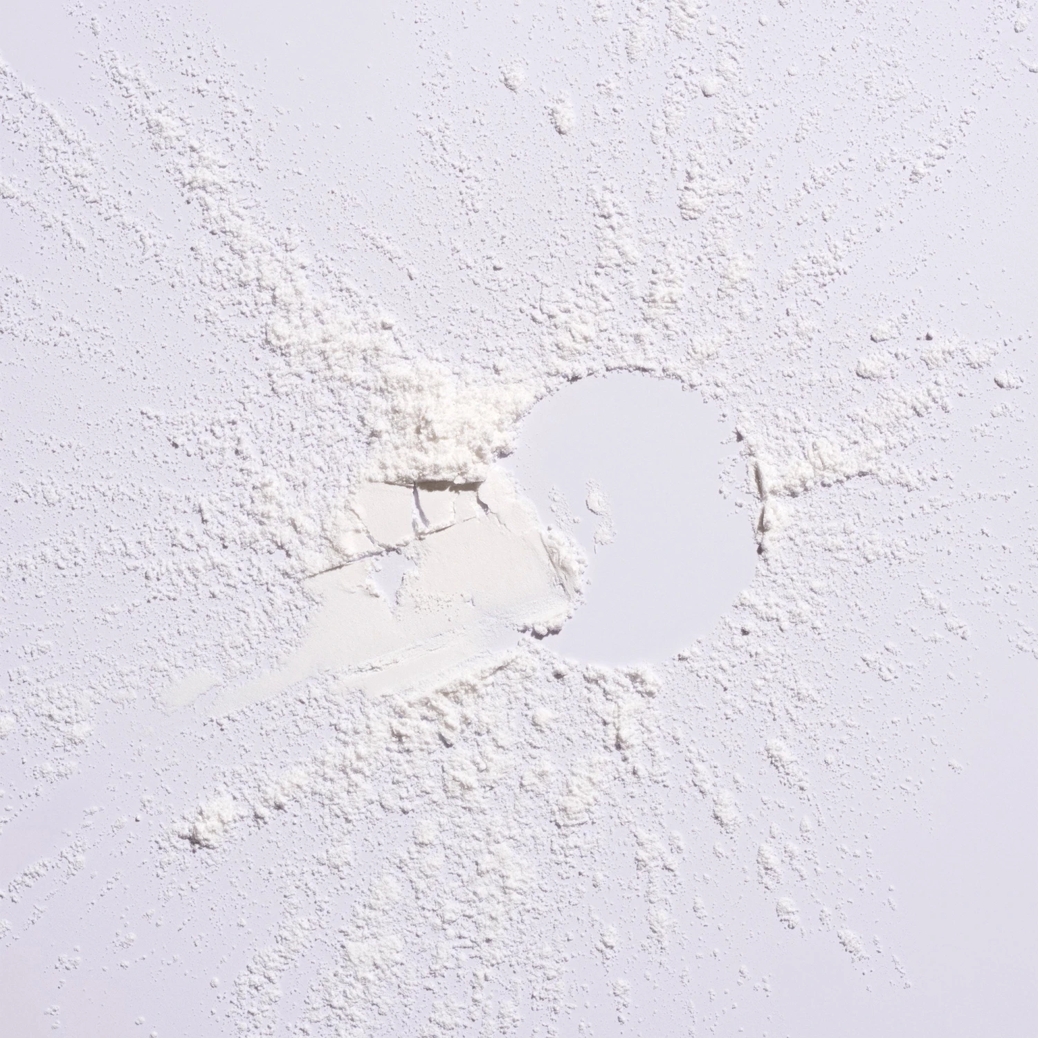 Oribe Serene Scalp Oil Control Dry Shampoo Powder 6 Oribe Serene Scalp Oil Control Dry Shampoo Powder - Image 6