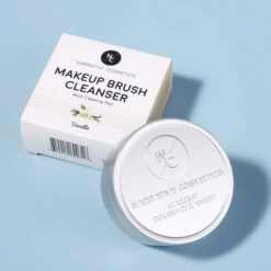 Narrative Cosmetics Solid Makeup Brush Cleanser Soap With Silicone Cleaning Pad -Camera Ready Cosmetics I.NC BR CLEANSER VANILLA.PT08 720x 7fe341c7 f0ef 4ff1 9705 76ee83ac5a6d