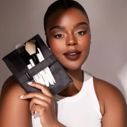 MYKITCO To Go! Brush Set 5 MYKITCO To Go! Brush Set -Camera Ready Cosmetics MYKITCO To Go Brush Set model Untitled 5.2 1280x 5f21ea18 74d7 4bee b776 8583aa7eb80c