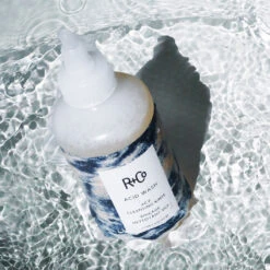 R+Co Lost Treasure Acid Wash Apple Cider Vinegar Cleansing Rinse 7 R+Co Lost Treasure Acid Wash Apple Cider Vinegar Cleansing Rinse -Camera Ready Cosmetics R CO WEB IMAGE ACID WASH LIFESTYLE