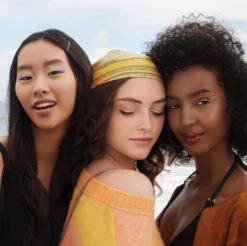 Stila Stay All Day Muted-Neon Liquid Eye Liner 15 Stila Stay All Day Muted-Neon Liquid Eye Liner -Camera Ready Cosmetics STAYALLDAYMUTED NEONLiquidEyeLiner MODELKEYVISUAL 1012x db17ec6a 2aff 4ebb a4de e6ca8c011377