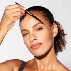 Tweezerman Angled Brow Brush & Spoolie -Camera Ready Cosmetics TweezermanAngledBrowBrush Spoolie model 1