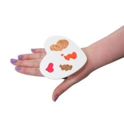 Paw Palette Luv -Camera Ready Cosmetics lovwhite hand2 90849.1394124715.600.600