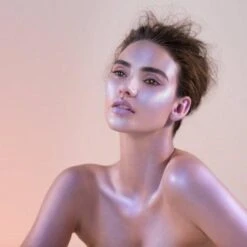 Rituel De Fille Rare Light Luminizer 26 Rituel De Fille Rare Light Luminizer -Camera Ready Cosmetics lunaris rare light luminizer full body 1