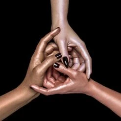 Rituel De Fille Rare Light Luminizer 25 Rituel De Fille Rare Light Luminizer -Camera Ready Cosmetics rll hands 4