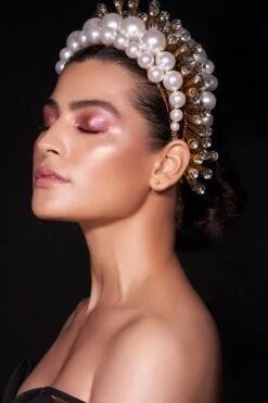 Danessa Myricks Beauty ColorFix Foils -Camera Ready Cosmetics wearig venus foil 2